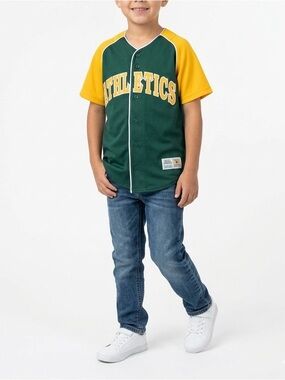 Vintage Oakland A's True Fan Button Up Baseball Jersey Size M (8-10)
